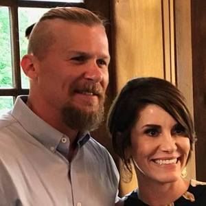 Meet your Posher, Gena